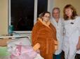 Обіцяє не зупинятись: У Дніпрі жінка народила чотирнадцяту дитину