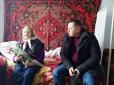 99-річна хмельничанка на свій День народження зустрічала гостей піснями (відео)