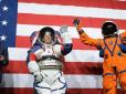 NASA презентувало нові скафандри для підкорення Місяця і Марса (відео)